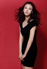 组图：兽兽写真曝光 举止优雅端庄显名媛气质