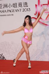 组图：亚洲小姐选拔深圳面试 选手身段招数各异