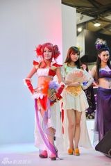 组图：Chinajoy火辣靓模长腿爆乳惹宅男疯狂