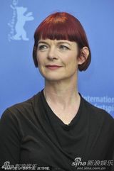 高清组图：柏林评审团成员发布会 小金熊奖杯闪耀