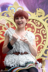 组图：梁静茹叹制作人不好当 新专辑首刷封面现瑕疵