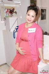 组图：袁彩云将产女 方中信愿尽好爸爸责任