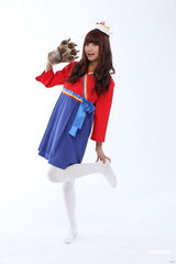 组图：许雅涵任游戏代言 cosplay扮女仆甜美可爱