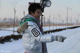 高清图：贾乃亮成杂志新宠 冬日雪地拍片花絮曝光