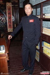 组图：马浚伟回TVB拍剧 与杨怡合演一对