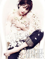 高清图：吴涟序裸上身拍写真 演绎浴缸湿身诱惑