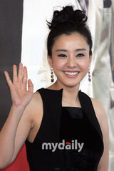 幻灯图集：朴恩惠等出席《粉红色口红》制作发布会