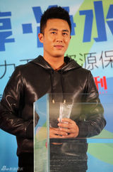 组图：杜淳明年升级当老板自己做戏 没空结婚