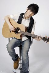 幻灯组图：快乐男声总决赛9日登场 12强定妆照曝光