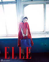 组图：杨幂《ELLE》大片游走京城干练利落