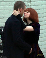 组图：贾斯汀再拍电影 与阿曼达激吻戏被曝光