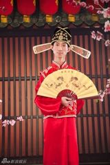 组图：《快男》海选“奇葩男”写真风格多样