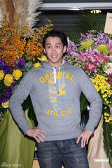 组图：王力宏小巨蛋开唱 “火力全开”大展才艺