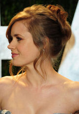 高清组图：艾米-亚当斯蓝色抹胸礼服性感亮相