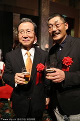 组图：《警察日记》剧组亮相 温碧霞助阵