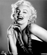 组图：梦露的招牌笑容活泼明快