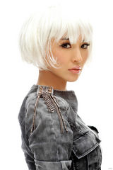 高清图：双面莫小棋魅惑写真  白发造型露熟女气息