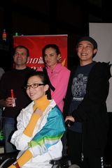 幻灯：刘岩火炬传递接受考验 与陈奕迅为冬奥加油