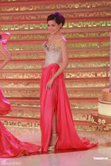 组图：2012港姐竞选现场 10位佳丽礼服亮相