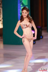 组图：本届港姐冠军陈凯琳比赛瞬间