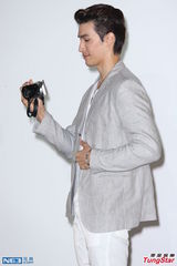 组图：锦荣撇情变传闻 无条件爱蔡依林