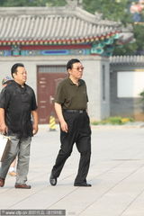 组图：田华于洋韩三平葛优冯巩唐国强等送别陈强