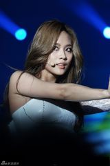 策划：鹿晗宋茜KRIS 韩国爱豆中国制造