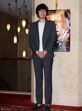 高清图：大热韩剧《同伊》庆功 韩孝珠休闲装扮迷人