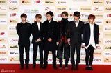 高清组图：韩团2NE1Beast等亮相Melon音乐颁奖礼