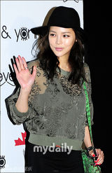 组图：韩星李孝利朴诗妍等出席首尔时装周活动