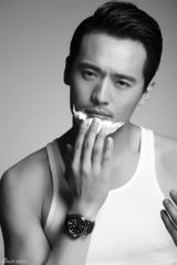 高清图：高云翔最新写真曝光 轻熟男演绎俏皮风