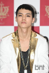 组图：韩团TEENTOP首次举办单独演唱会