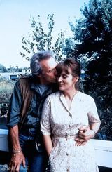 组图：光棍节你不孤单 甜蜜热吻送给你