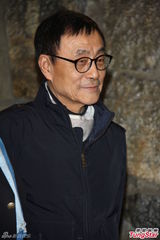 组图：刘家昌发布会否认与甄珍闹离婚