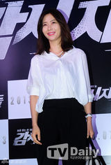 组图：朴有天宋仲基等助阵试映 全明星闪耀