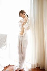 组图：逢泽丽奈夏日写真比基尼秀身材