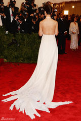 高清图：大都会朋克派对众星个性礼服狂野性感