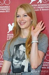 组图：《锅匠裁缝士兵间谍》发布 影帝费尔斯受瞩目