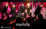 组图：韩国偶像组合神话15周年演唱会