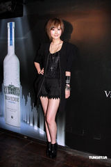 幻灯：孙耀威笑言自己酒品好 傅颖透露7月将发片