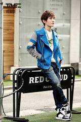 组图：TimeZ韩国街拍 展帅气青春活力