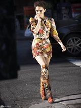 高清图：伊能静纽约街拍 绽放感性女王气场