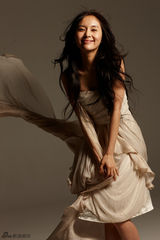 组图：《温故1942》女星王子文清新纯美写真