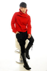 组图：许诺春装大片时尚帅气十足