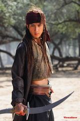 高清组图：《锦衣卫》吴尊后现代造型 着清凉露脐装