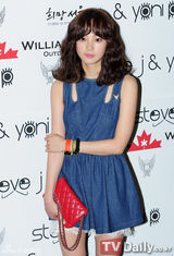 组图：韩星李孝利朴诗妍等出席首尔时装周活动