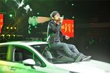 组图：最强音上演激烈拼杀 黄勇公开结婚喜讯