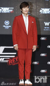 组图：李秉宪出席电影《RED2》影迷会