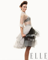 组图：艾米莉-布朗特《ELLE》封面性感妩媚