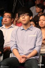 组图：200明星高歌《北京祝福你》 成龙坐镇指挥